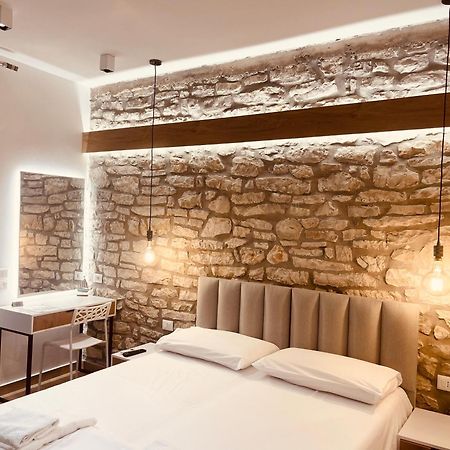 Comfort Guest Rooms Vila Hm Sarandë Exterior foto
