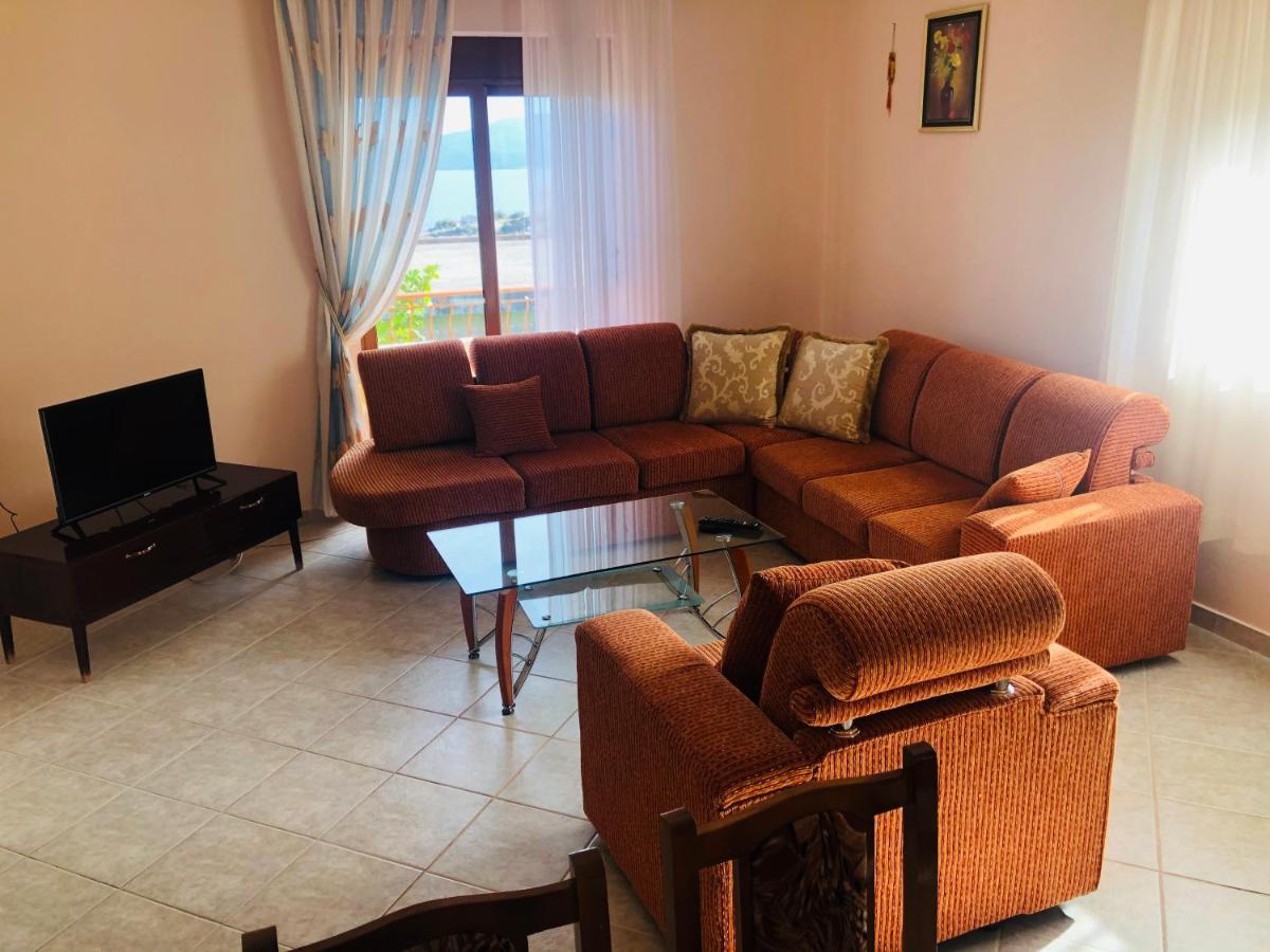 Comfort Guest Rooms Vila Hm Sarandë Exterior foto