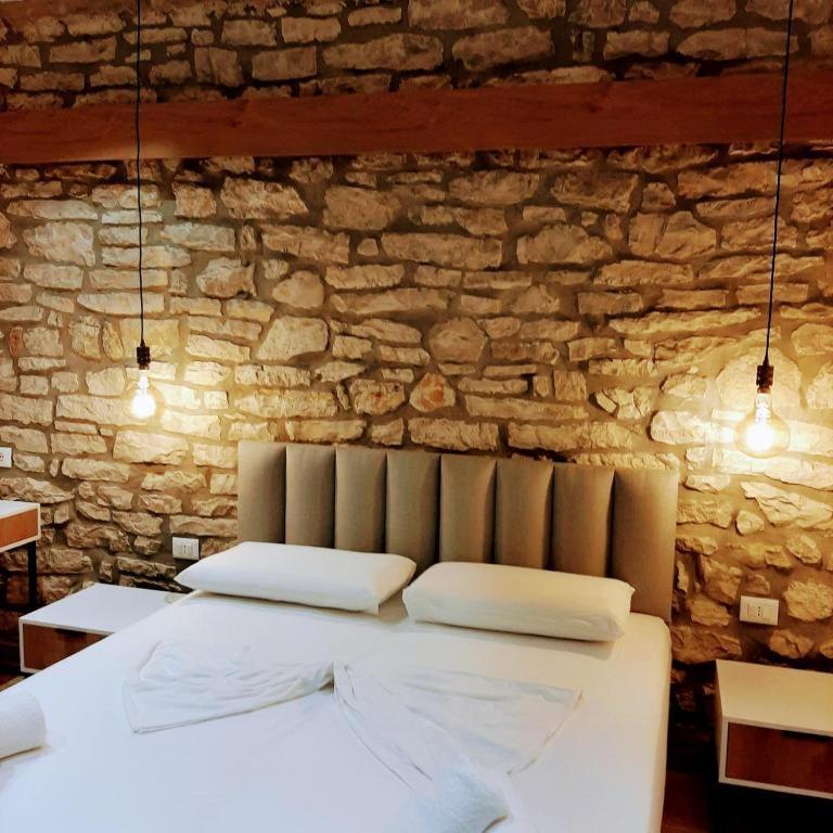 Comfort Guest Rooms Vila Hm Sarandë Exterior foto