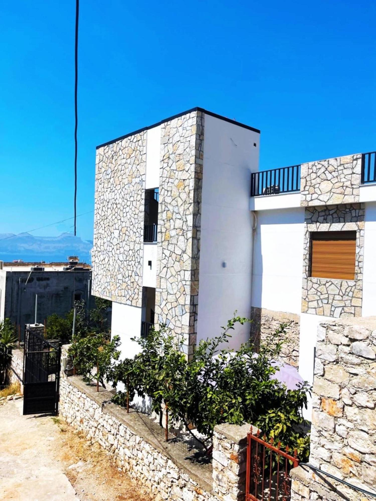 Comfort Guest Rooms Vila Hm Sarandë Exterior foto