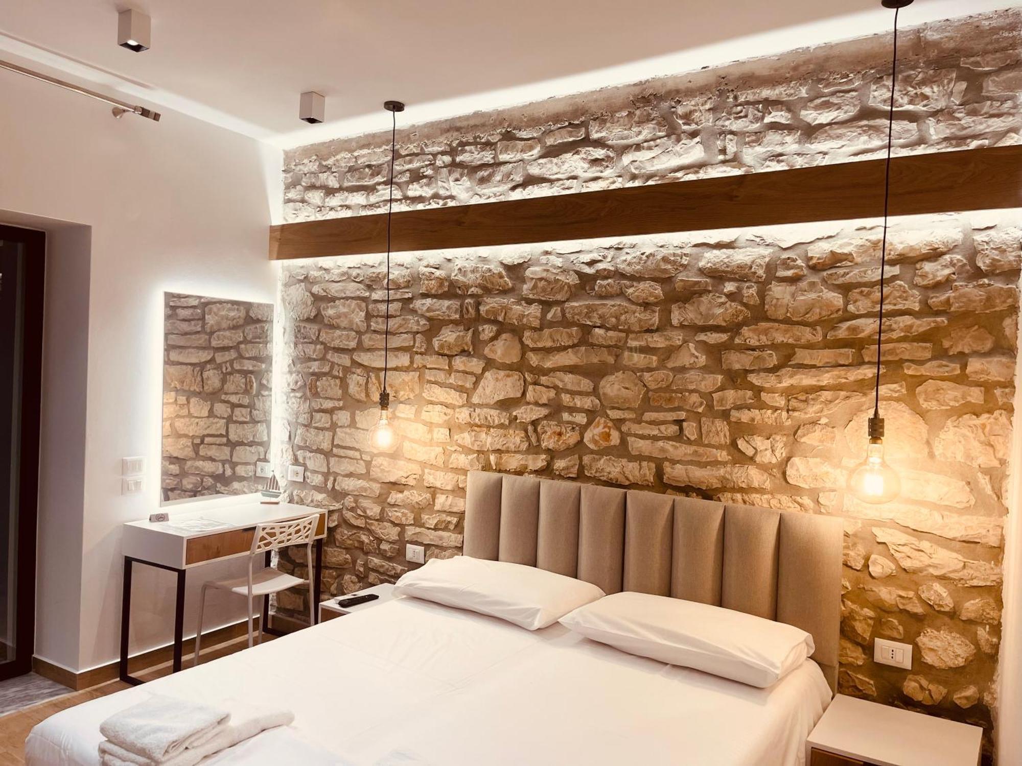 Comfort Guest Rooms Vila Hm Sarandë Exterior foto