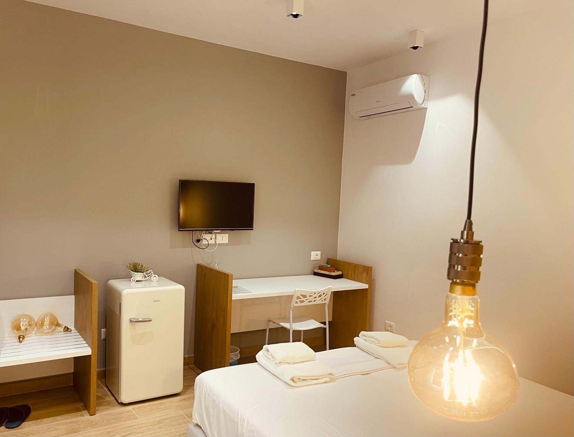 Comfort Guest Rooms Vila Hm Sarandë Exterior foto