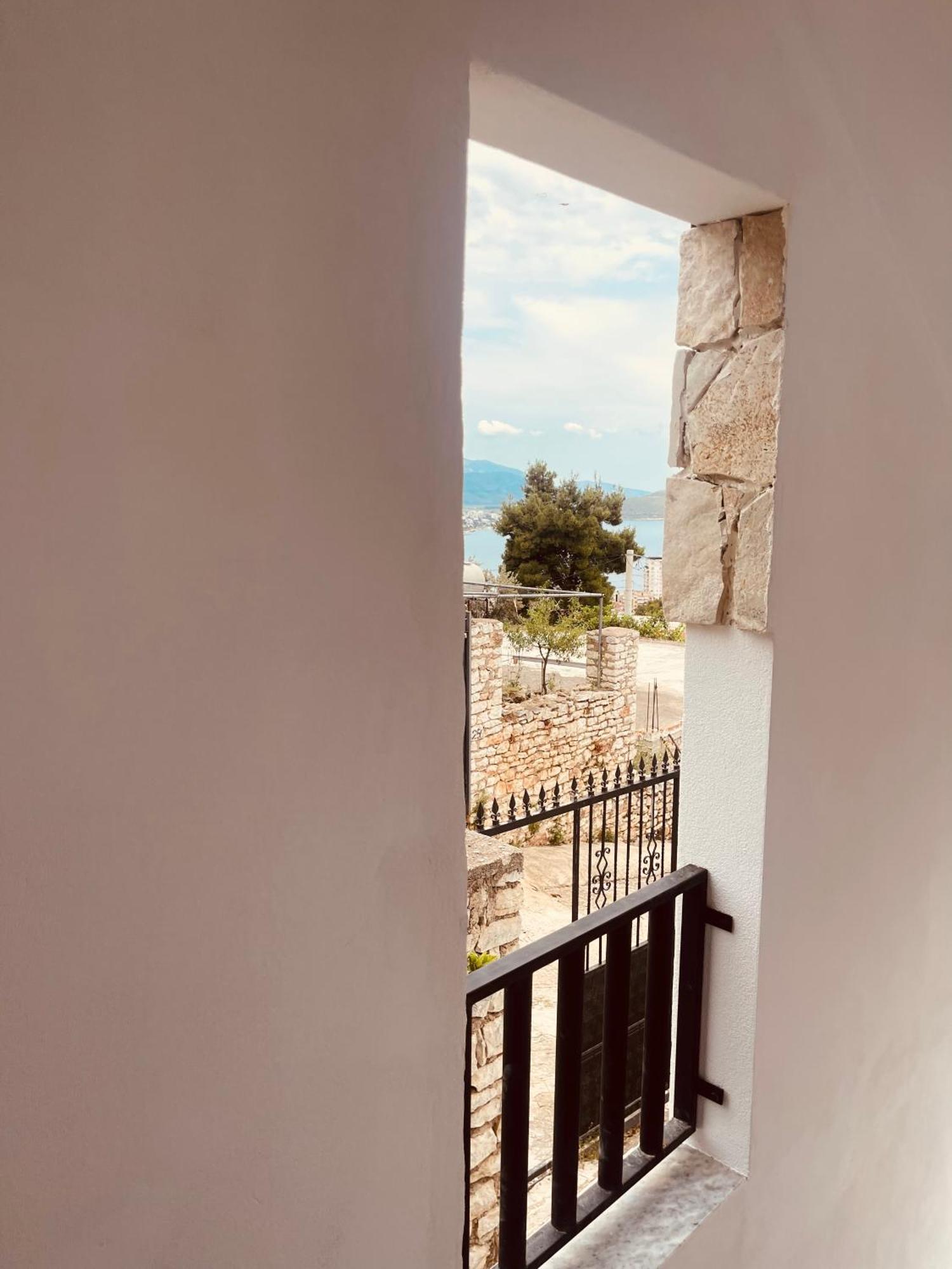 Comfort Guest Rooms Vila Hm Sarandë Exterior foto