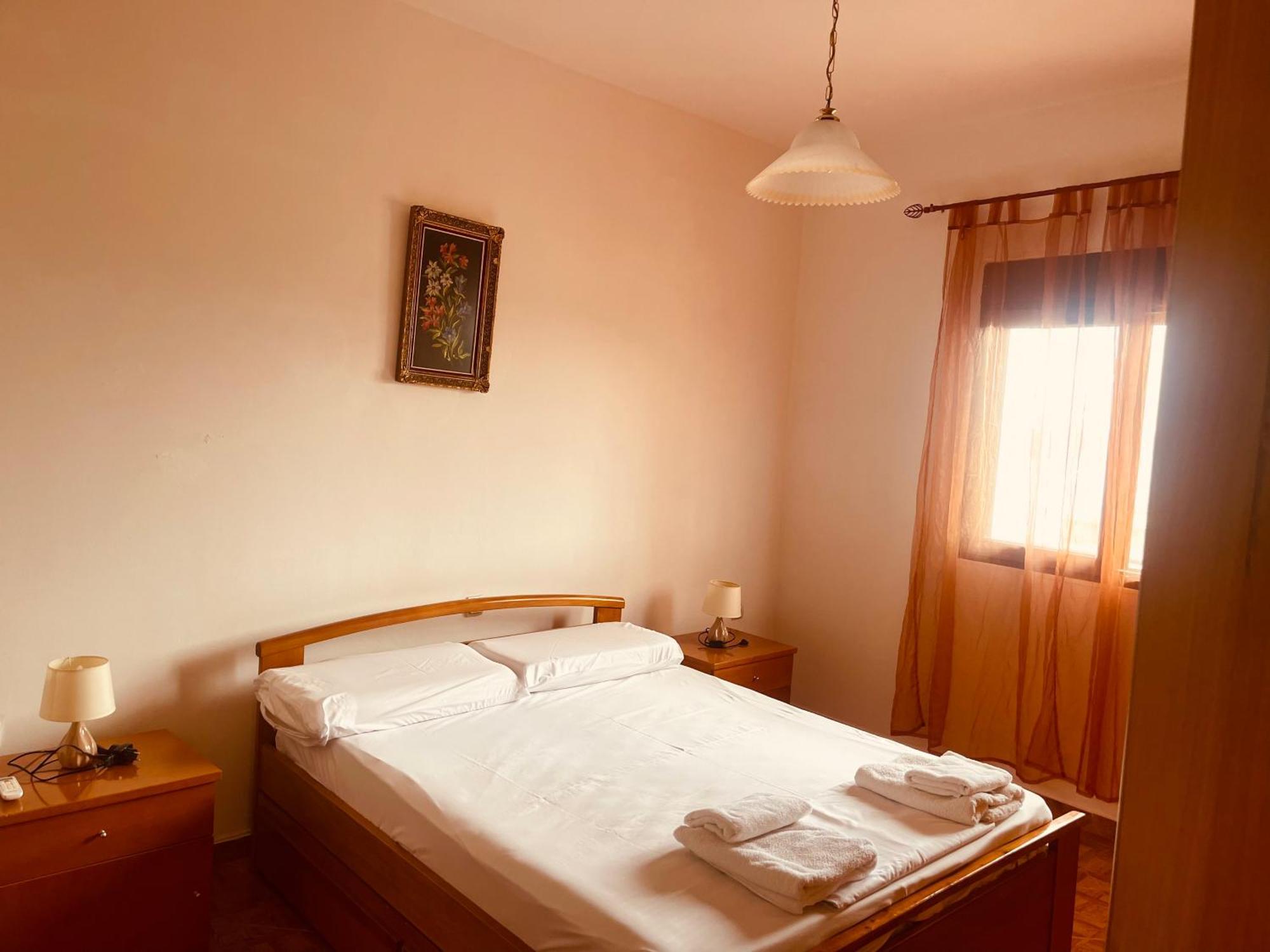 Comfort Guest Rooms Vila Hm Sarandë Exterior foto