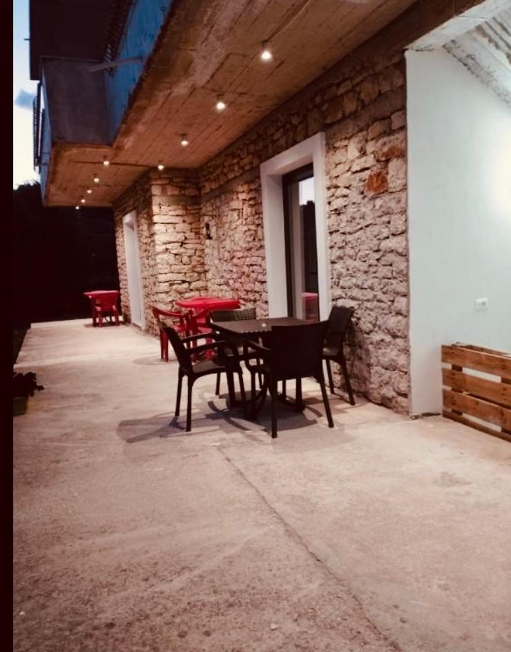 Comfort Guest Rooms Vila Hm Sarandë Exterior foto