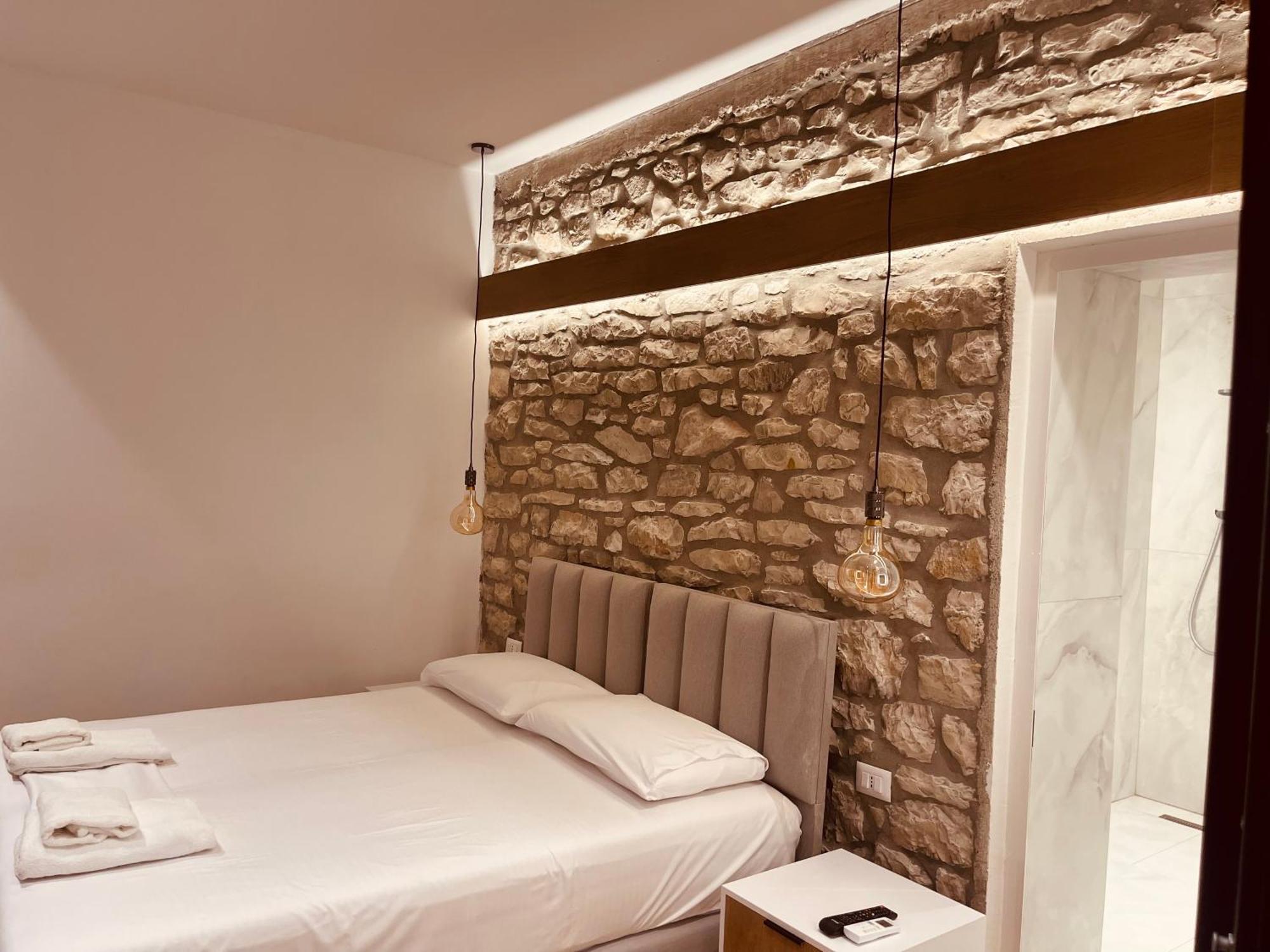 Comfort Guest Rooms Vila Hm Sarandë Exterior foto