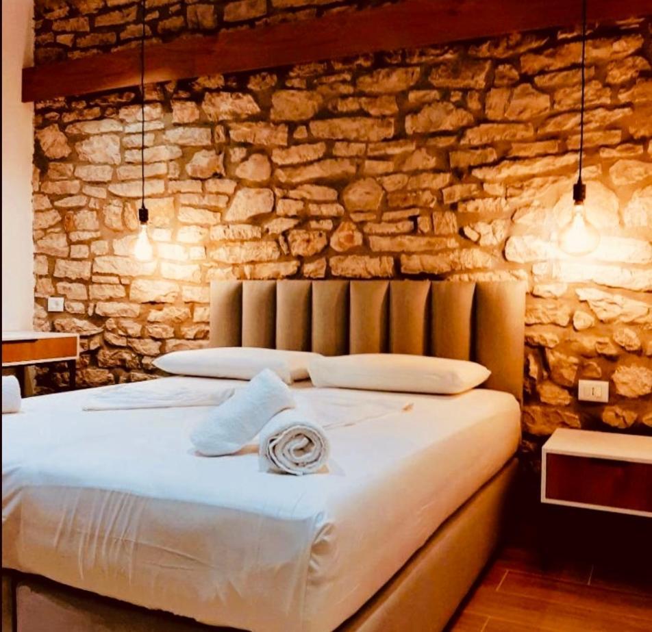 Comfort Guest Rooms Vila Hm Sarandë Exterior foto